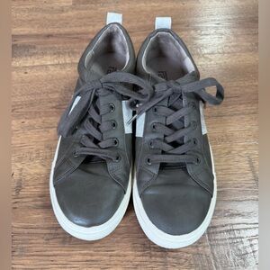 NORDSTROM Rack Women’s Gray Lace Up Sneakers Gray White Fabric Size 9 casual
